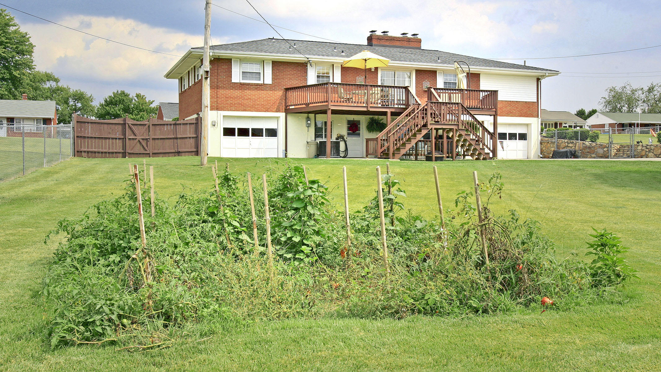 4434 Oliver Road Northeast Roanoke, VA 24012 - Photo 51 of 55 Garden area