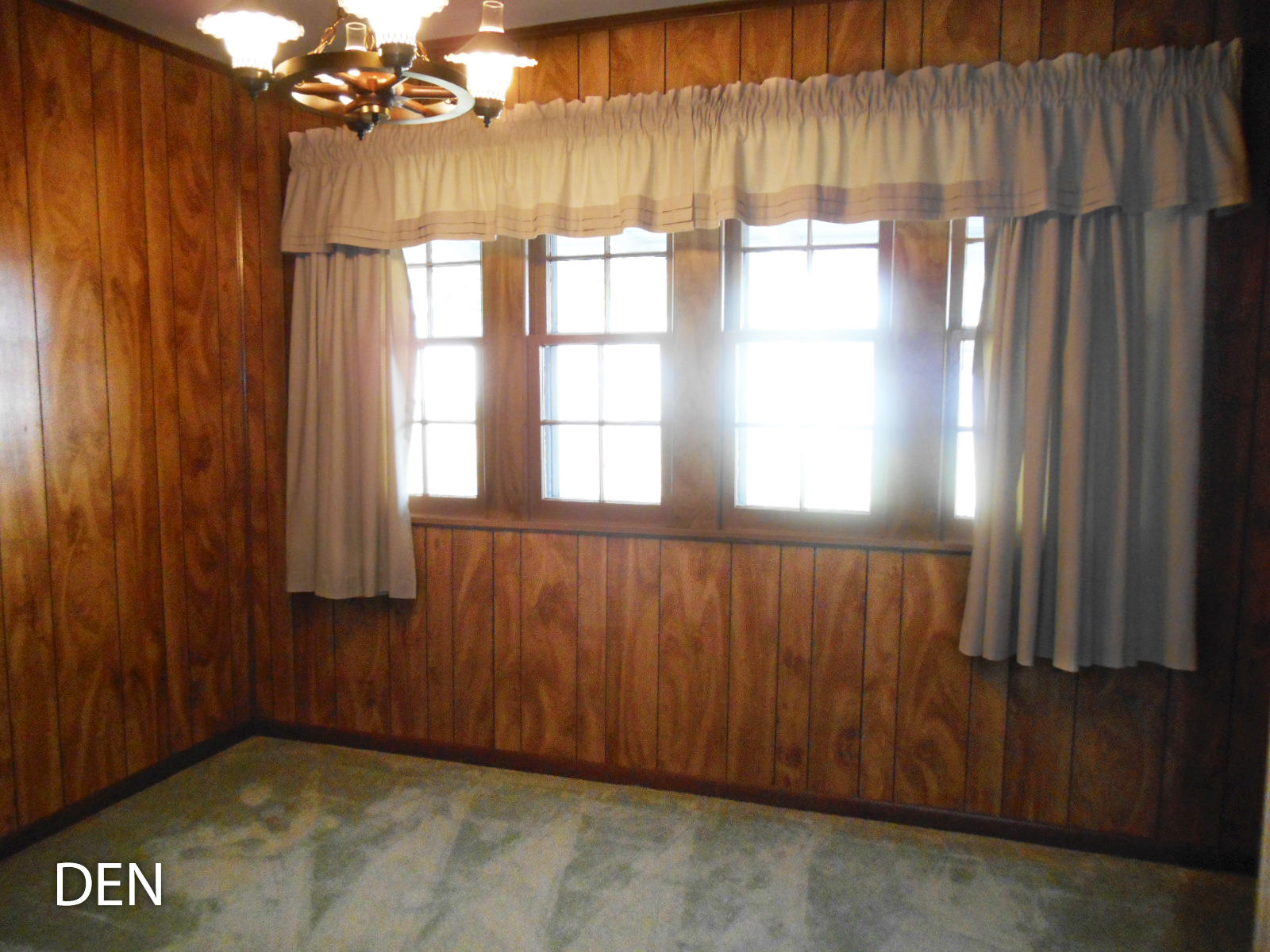 118 R E W Street Oakdale, TN 37829 - Photo 8 of 14 Den