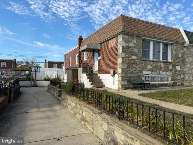 $2,200 | 2018 Greymont Street, Unit A, Philadelphia, PA 19116