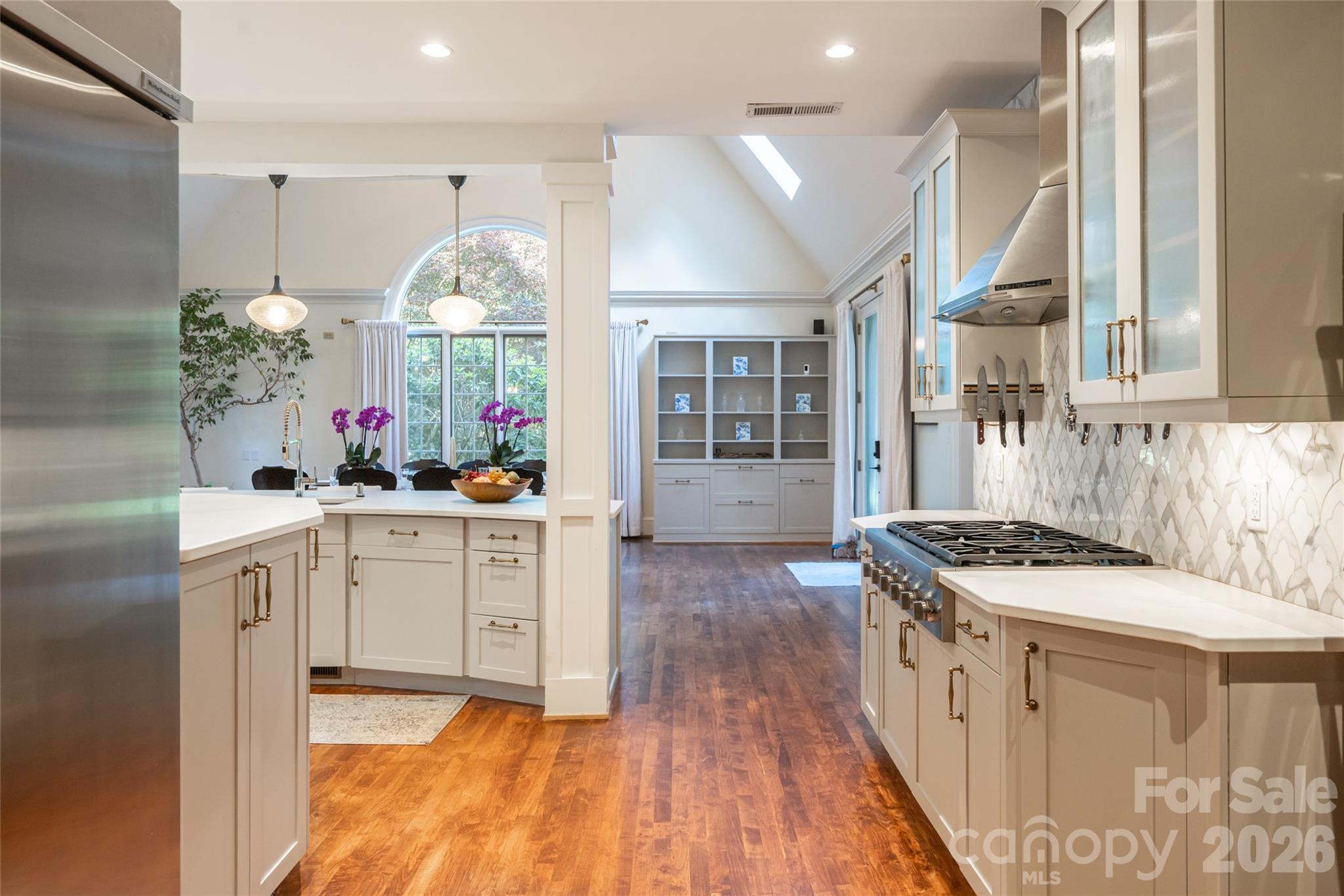 334 Vanderbilt Road Biltmore Forest, NC 28803 - Photo 13 of 48