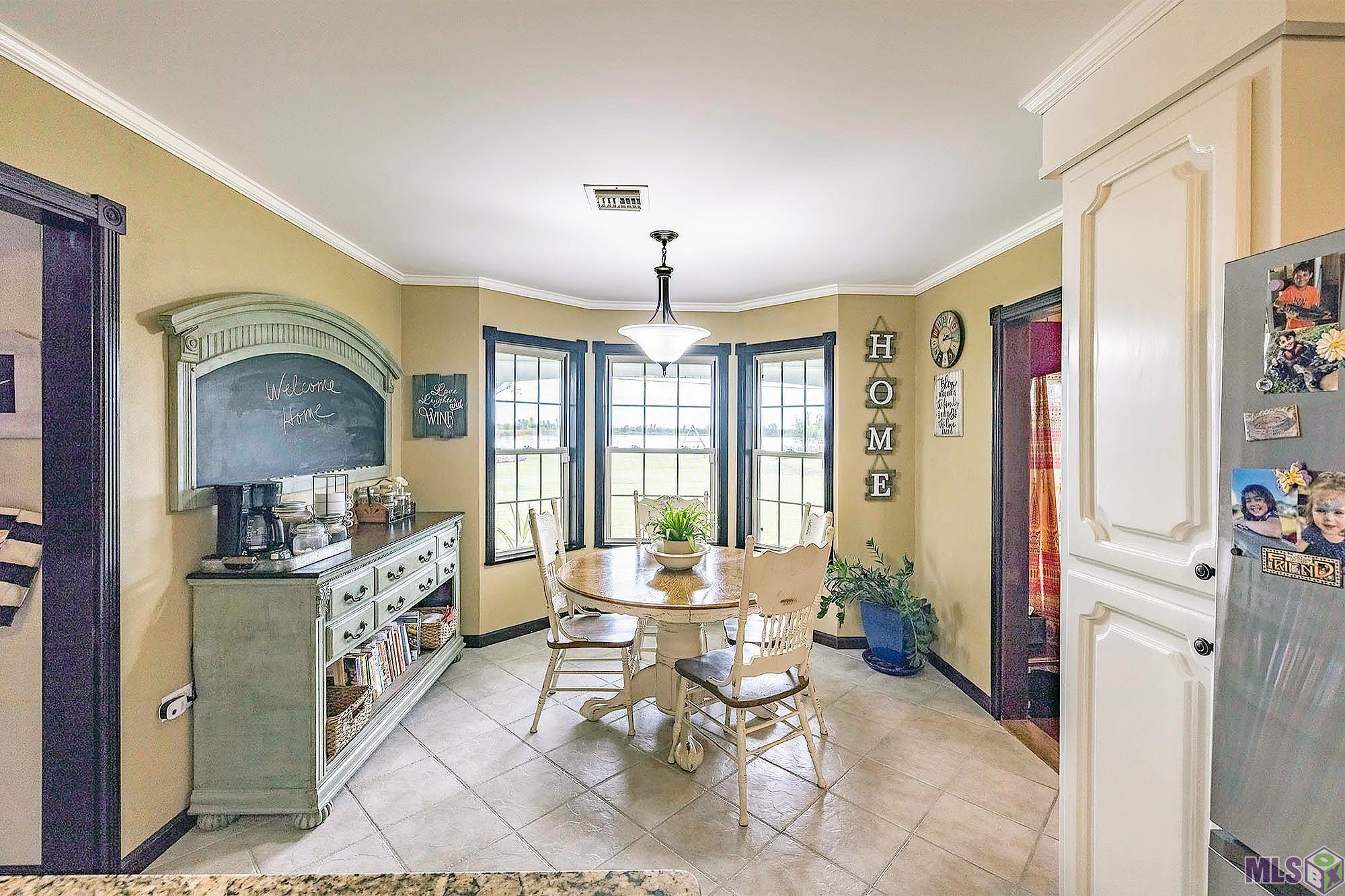 306 East Woodlawn Ranch Road Houma, LA 70363 - Photo 9 of 34