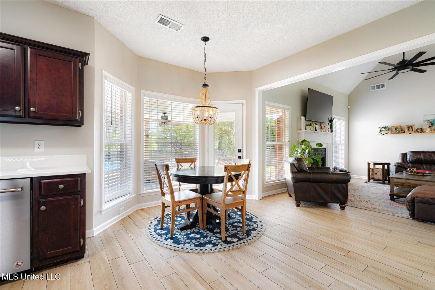 3357 Shadowmoss Cove Nesbit, MS 38651 - Photo 14 of 34 14-14-2108868am-3357 Shadow Moss Cv