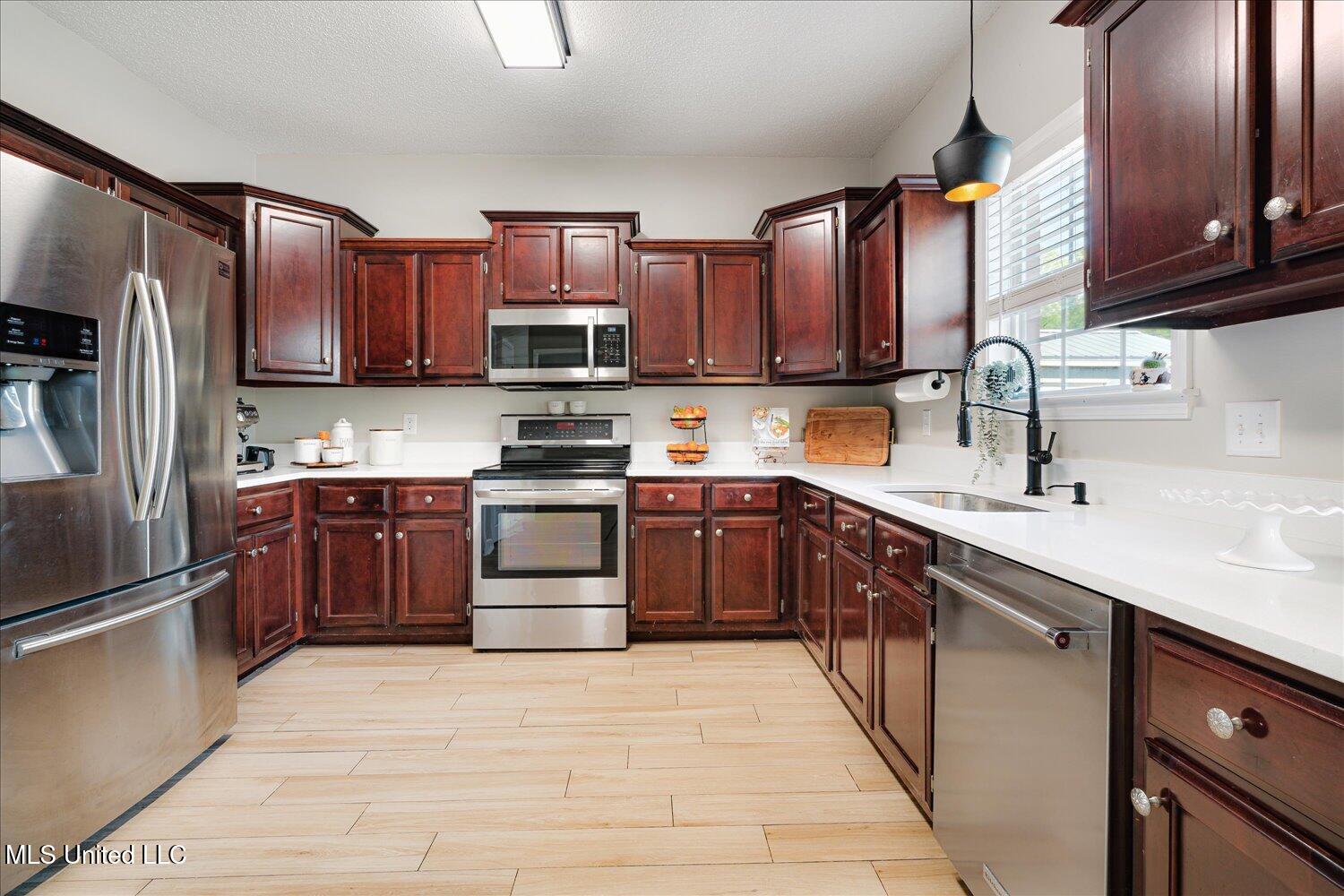 3357 Shadowmoss Cove Nesbit, MS 38651 - Photo 16 of 34 16-16-2108868am-3357 Shadow Moss Cv