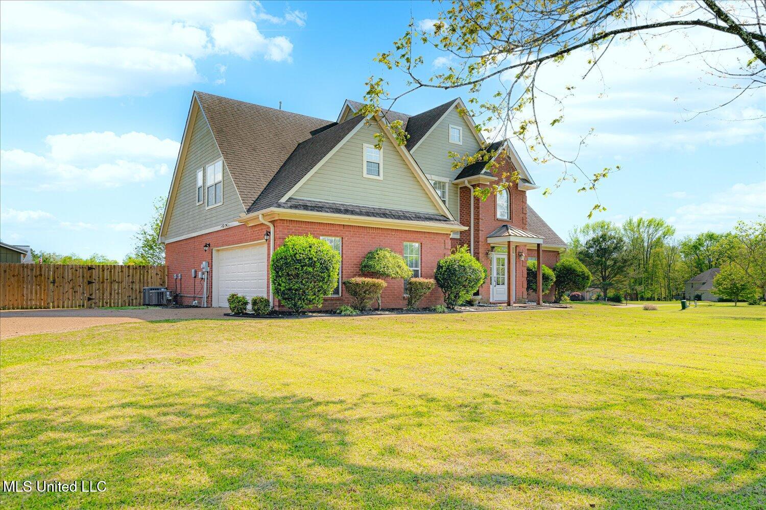3357 Shadowmoss Cove Nesbit, MS 38651 - Photo 4 of 34 04-04-2108868am-3357 Shadow Moss Cv