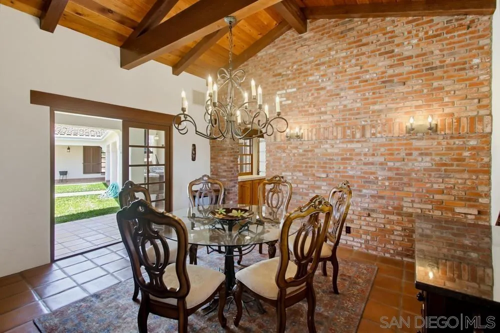 5443 Calzada Del Bosque Rancho Santa Fe, CA 92067 - Photo 25 of 70