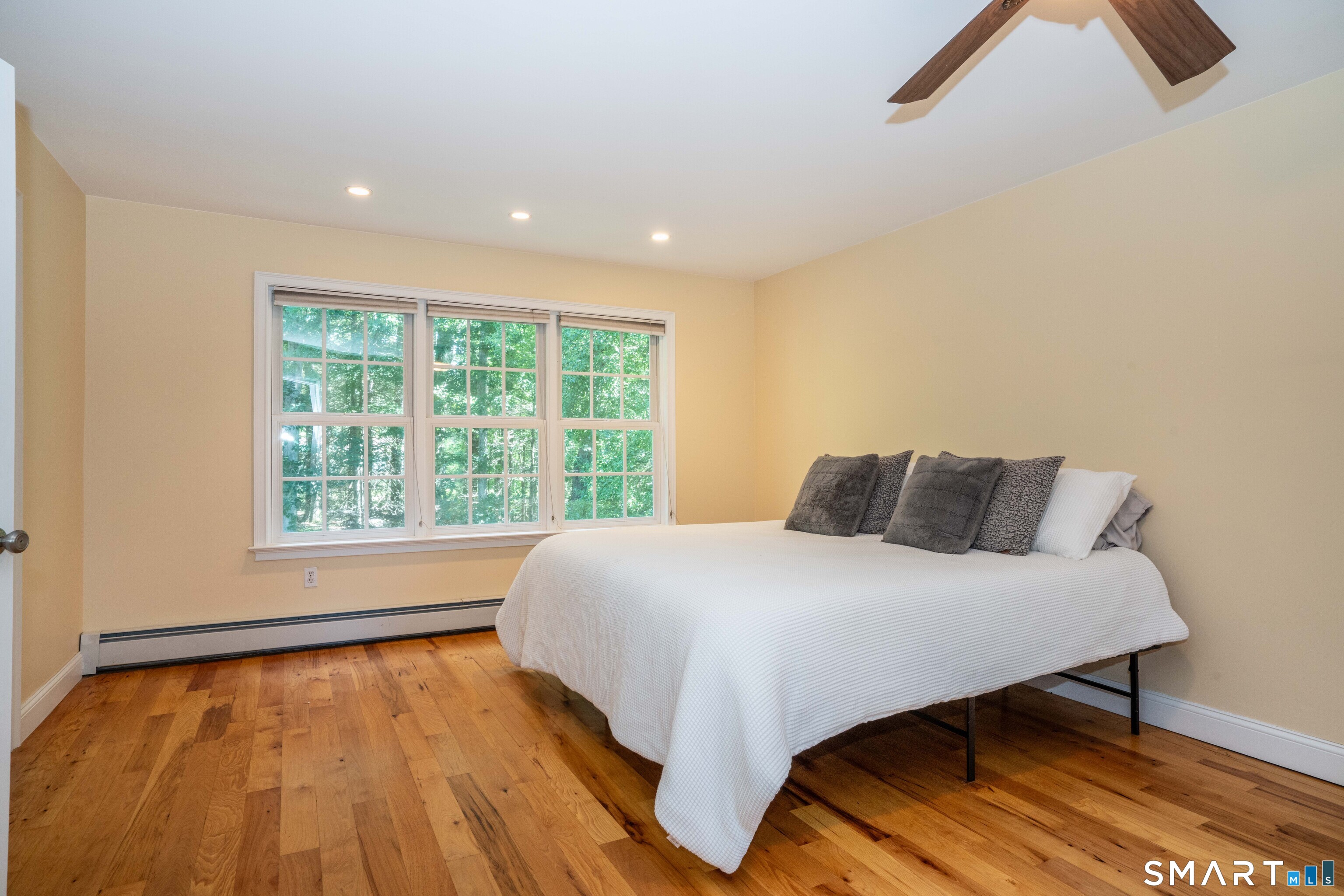 38 Hickory Hill Road Simsbury, CT 06070 - Photo 25 of 40