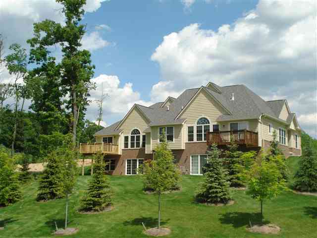 601 Mountain Circle Rochester, MI 48306 - Photo 6 of 6 31057719-5.JPG