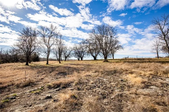$688,000 | 0 Zinc Road, Mapleton, KS 66754