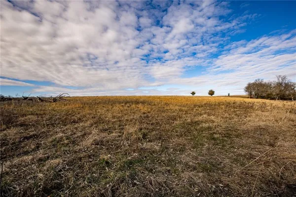 $688,000 | 0 Zinc Road, Mapleton, KS 66754