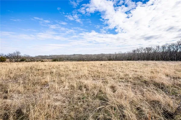 $688,000 | 0 Zinc Road, Mapleton, KS 66754