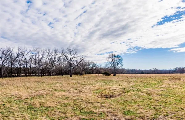 $688,000 | 0 Zinc Road, Mapleton, KS 66754