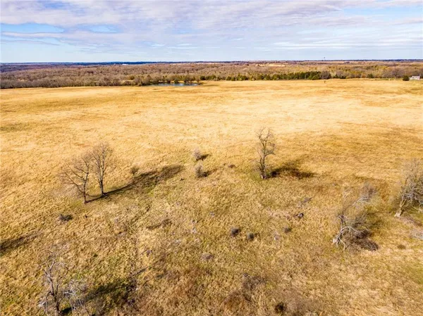 $688,000 | 0 Zinc Road, Mapleton, KS 66754