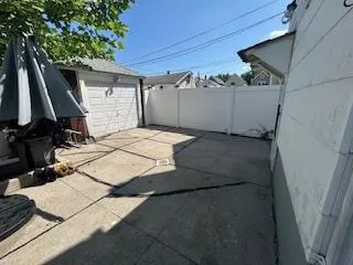 $809,000 | 62-53 80th Road | Glendale