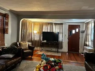 $809,000 | 62-53 80th Road | Glendale