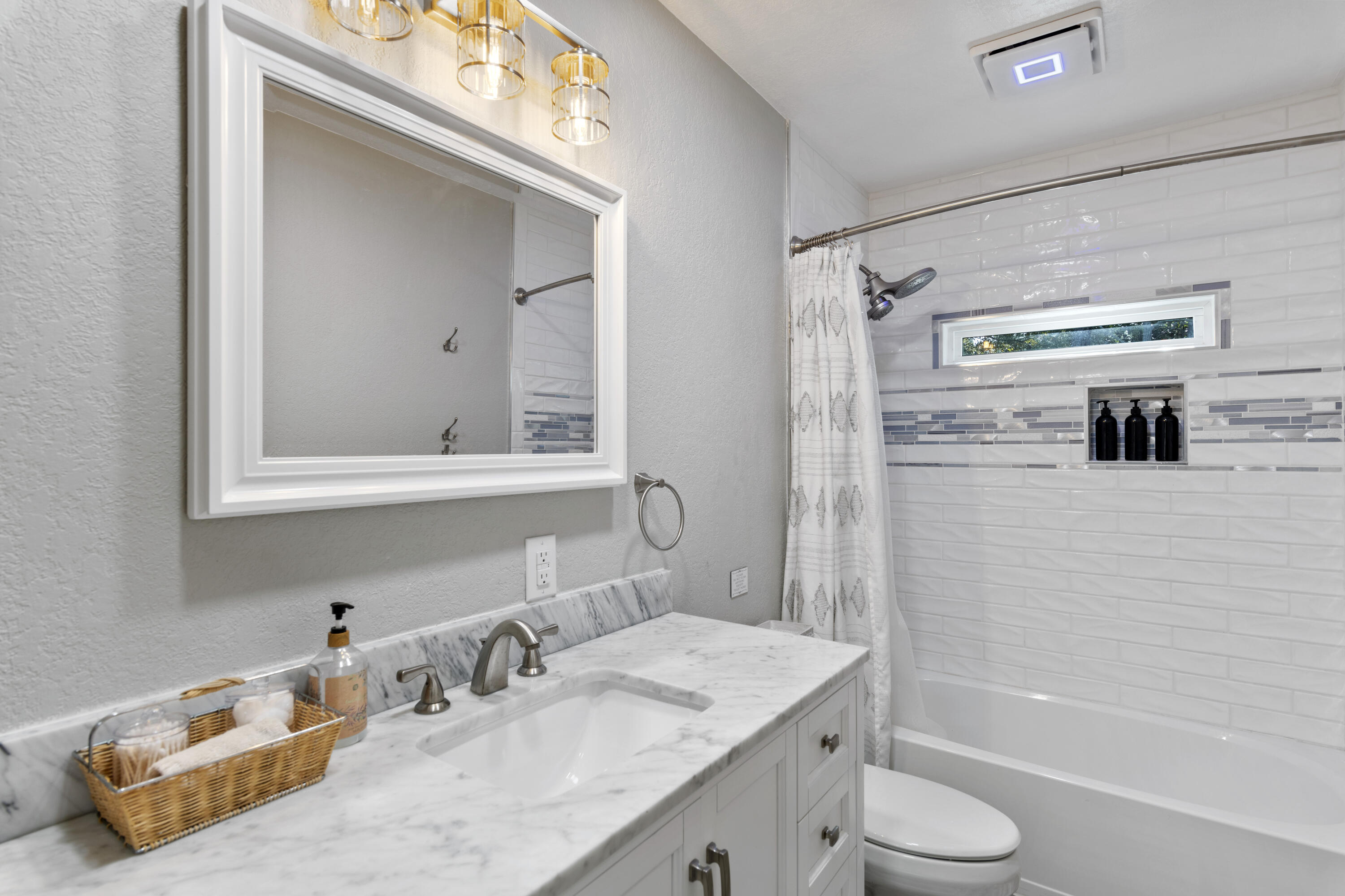 402 East Nursery Road Santa Rosa Beach, FL 32459 - Photo 17 of 29 Guest Bath