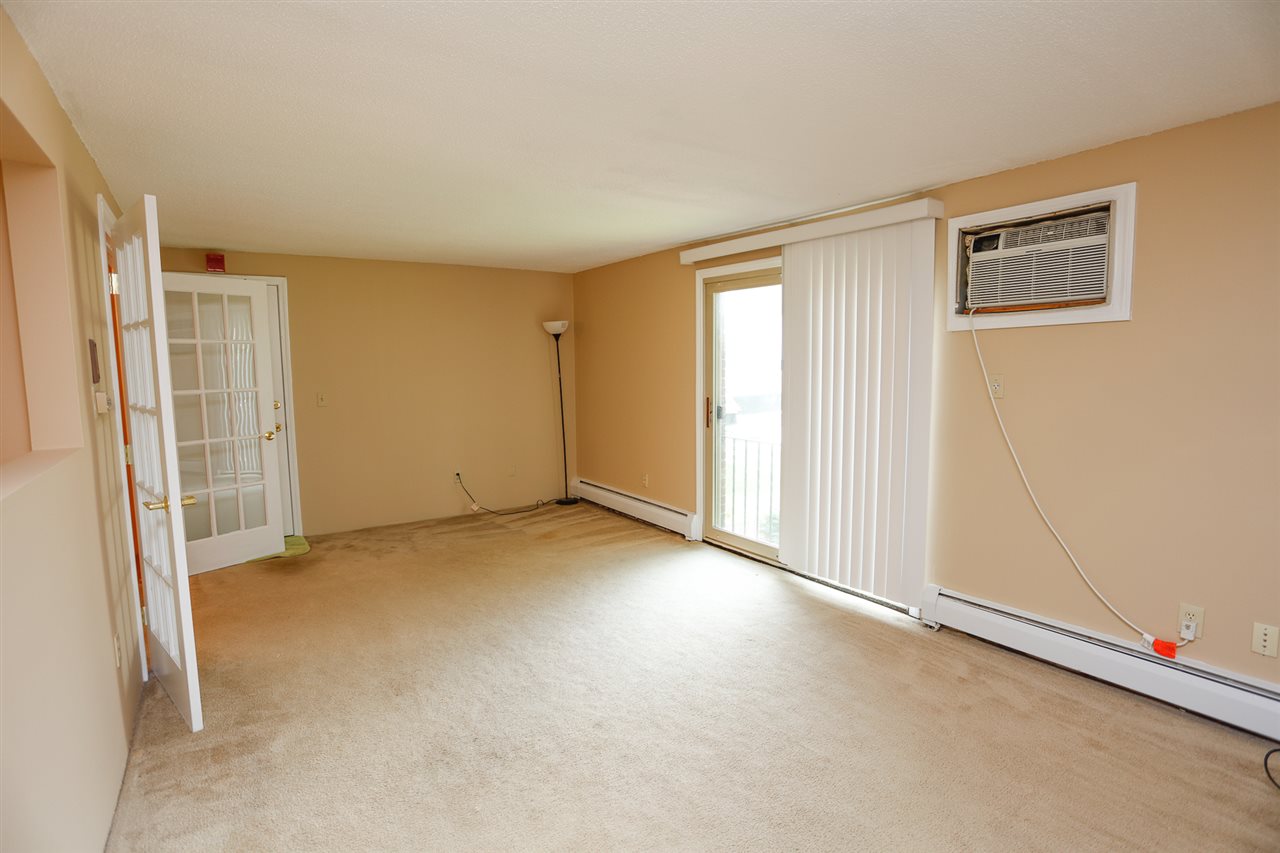 135 English Village Road, Unit 202 Manchester, NH 03102 - Photo 2 of 8 Gallery Image 2