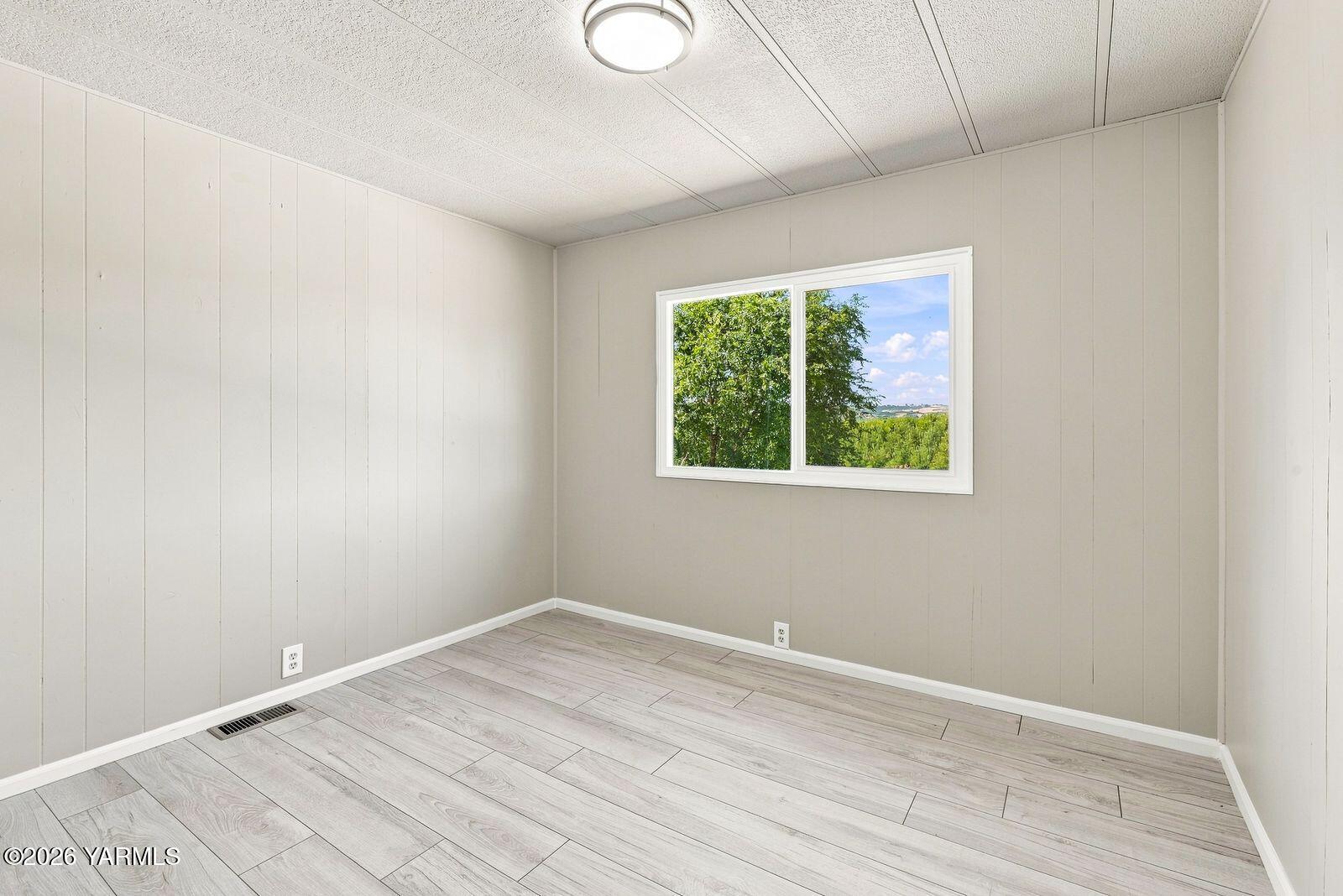 2040 Selah Naches Road Yakima, WA 98908 - Photo 18 of 40 2040 Selah Naches Rd 0018