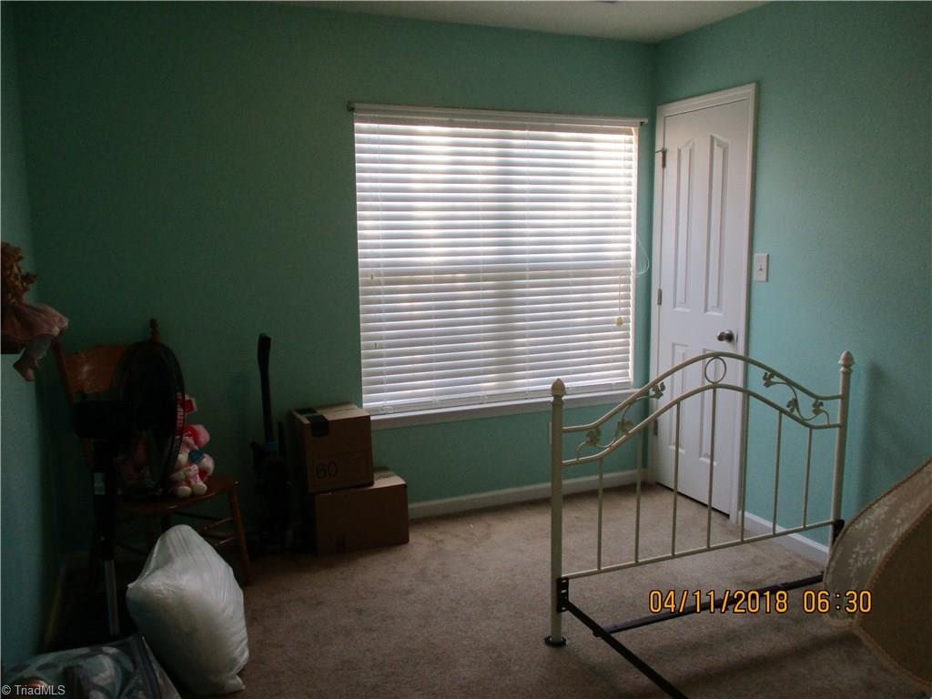 2212 Rindle Drive High Point, NC 27262 - Photo 3 of 8 Gallery Image 3