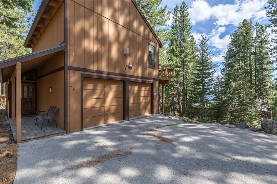 607 Crystal Peak Road Incline Village, NV 89451 - Photo 33 of 34 a view of a house with backyard and trees
