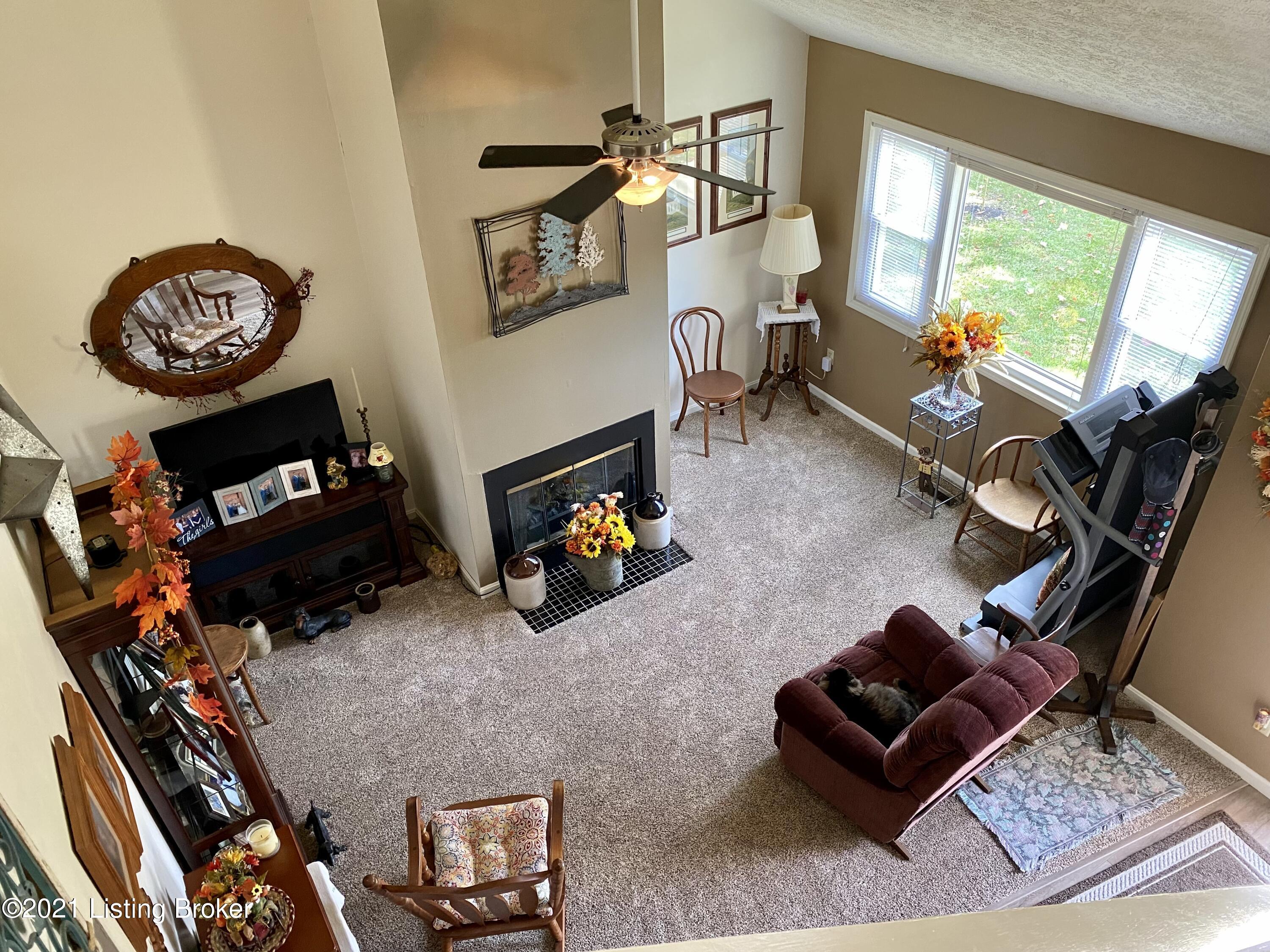 651 Mount Carmel Road Milton, KY 40045 - Photo 8 of 28 Living Room