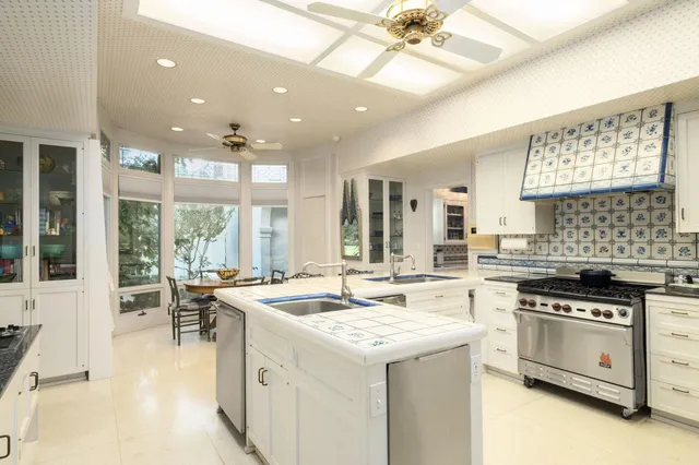 $2,350,000 | 4175 North Van Ness Boulevard, Fresno, CA 93704