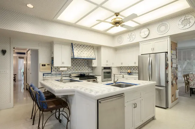 $2,350,000 | 4175 North Van Ness Boulevard, Fresno, CA 93704