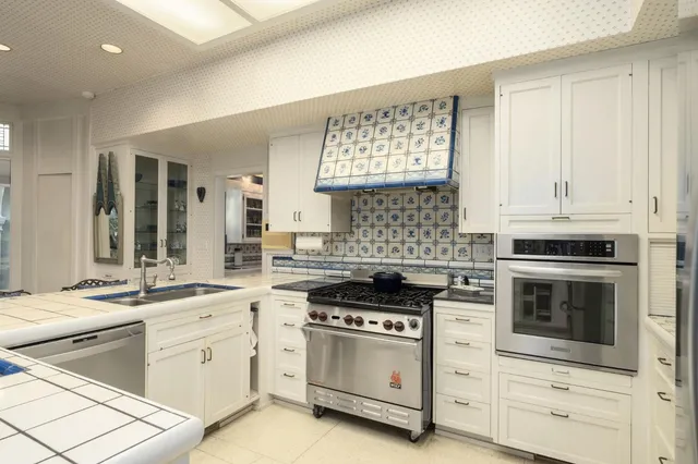 $2,350,000 | 4175 North Van Ness Boulevard, Fresno, CA 93704