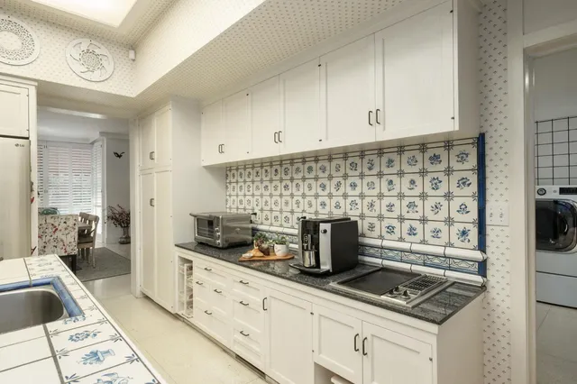 $2,350,000 | 4175 North Van Ness Boulevard, Fresno, CA 93704