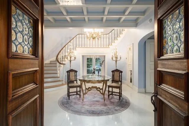 $2,350,000 | 4175 North Van Ness Boulevard, Fresno, CA 93704