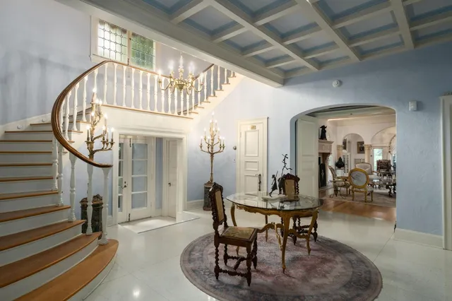 $2,350,000 | 4175 North Van Ness Boulevard, Fresno, CA 93704