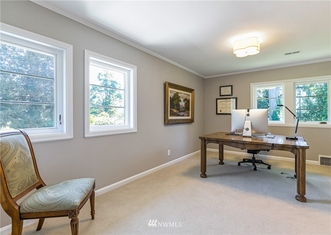 245 Middlefield Road Bellingham, WA 98225 - Photo 28 of 40 a work room with furniture and windows