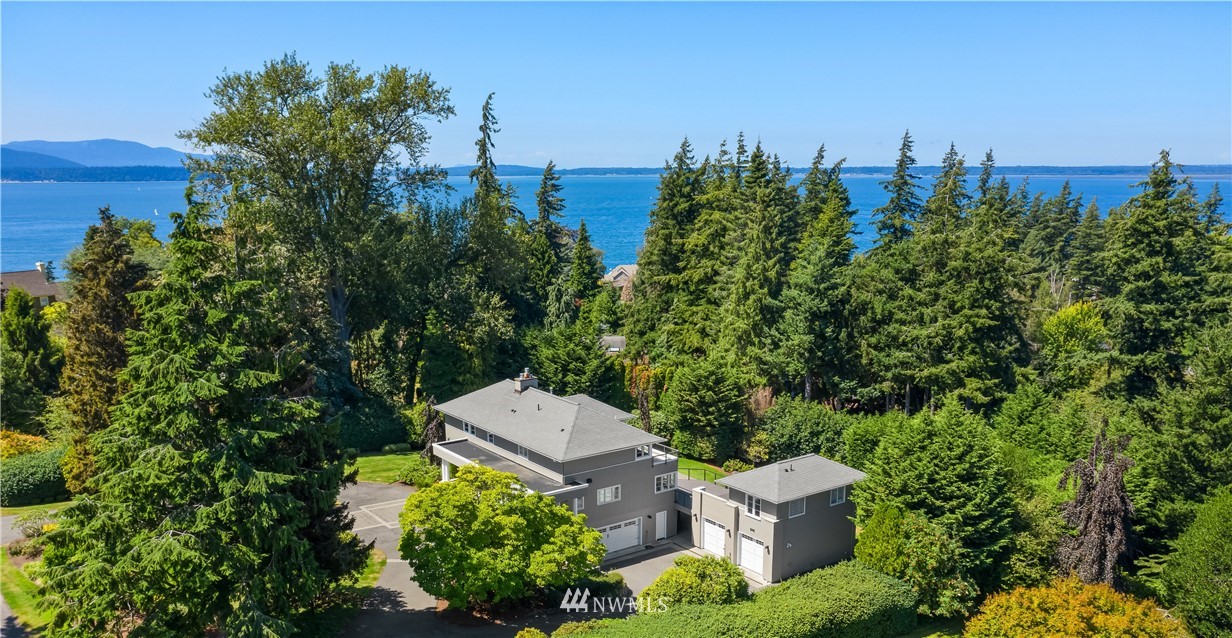 245 Middlefield Road Bellingham, WA 98225 - Photo 37 of 40 an aerial view of a house with outdoor space and garden in it