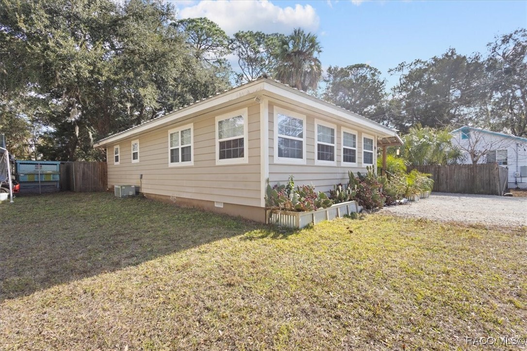 18 56th Street Yankeetown, FL 34498 - Photo 5 of 25