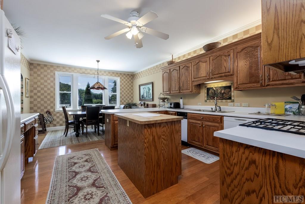 383 Deer Run Road Highlands, NC 28741 - Photo 12 of 30 Gallery Image 12