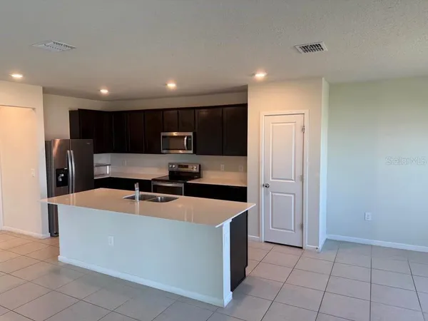 $2,875 | 1963 Enchanting Court, Davenport, FL 33896