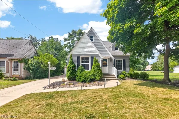 $335,000 | 16305 Munn Road, Cleveland, OH 44111
