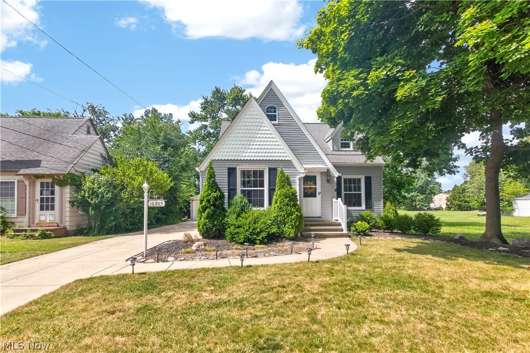 16305 Munn Road Cleveland, OH 44111 - Photo 1 of 36
