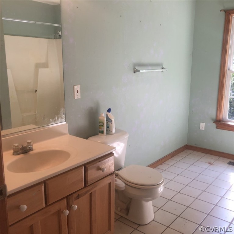 35 Frenchs Store Road Cumberland, VA 23040 - Photo 10 of 14 Master bathroom with shower/ tub