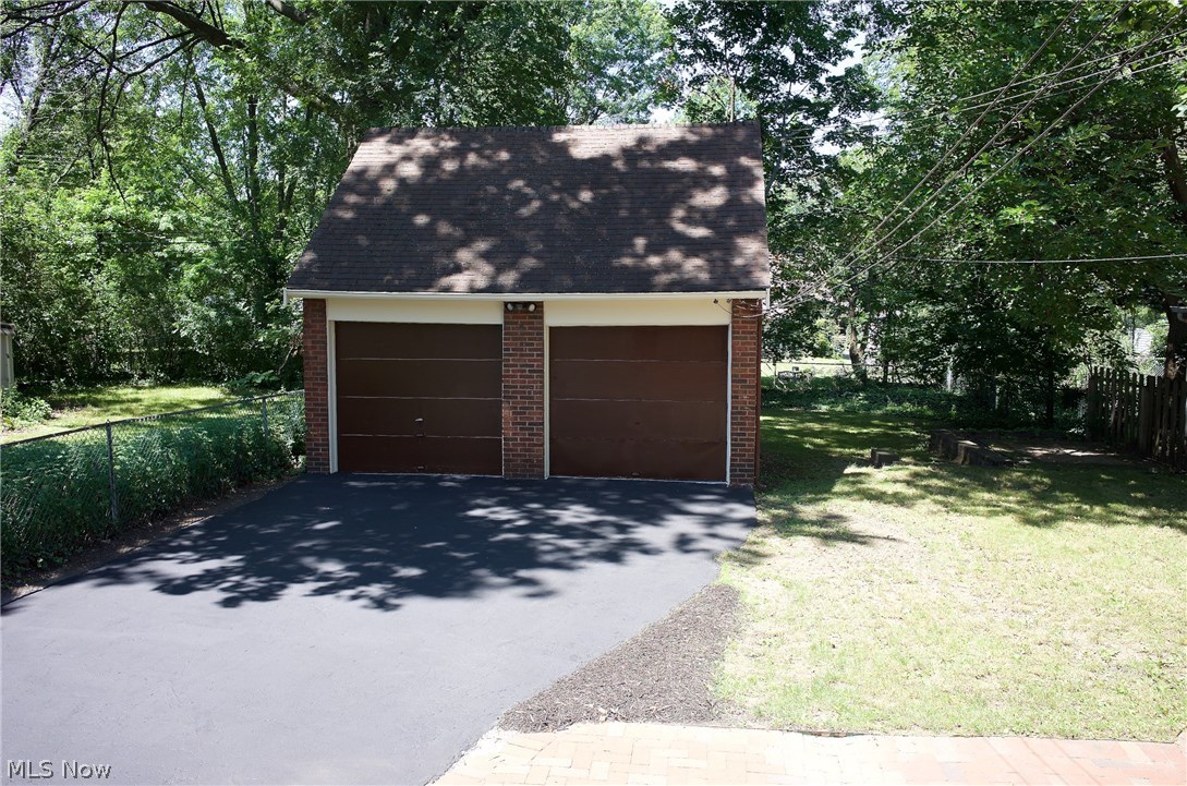 882 Cambridge Road Cleveland Heights, OH 44121 - Photo 20 of 20