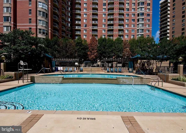 $2,400 | 3830 9th Street North, Unit 607E, Arlington, VA 22203