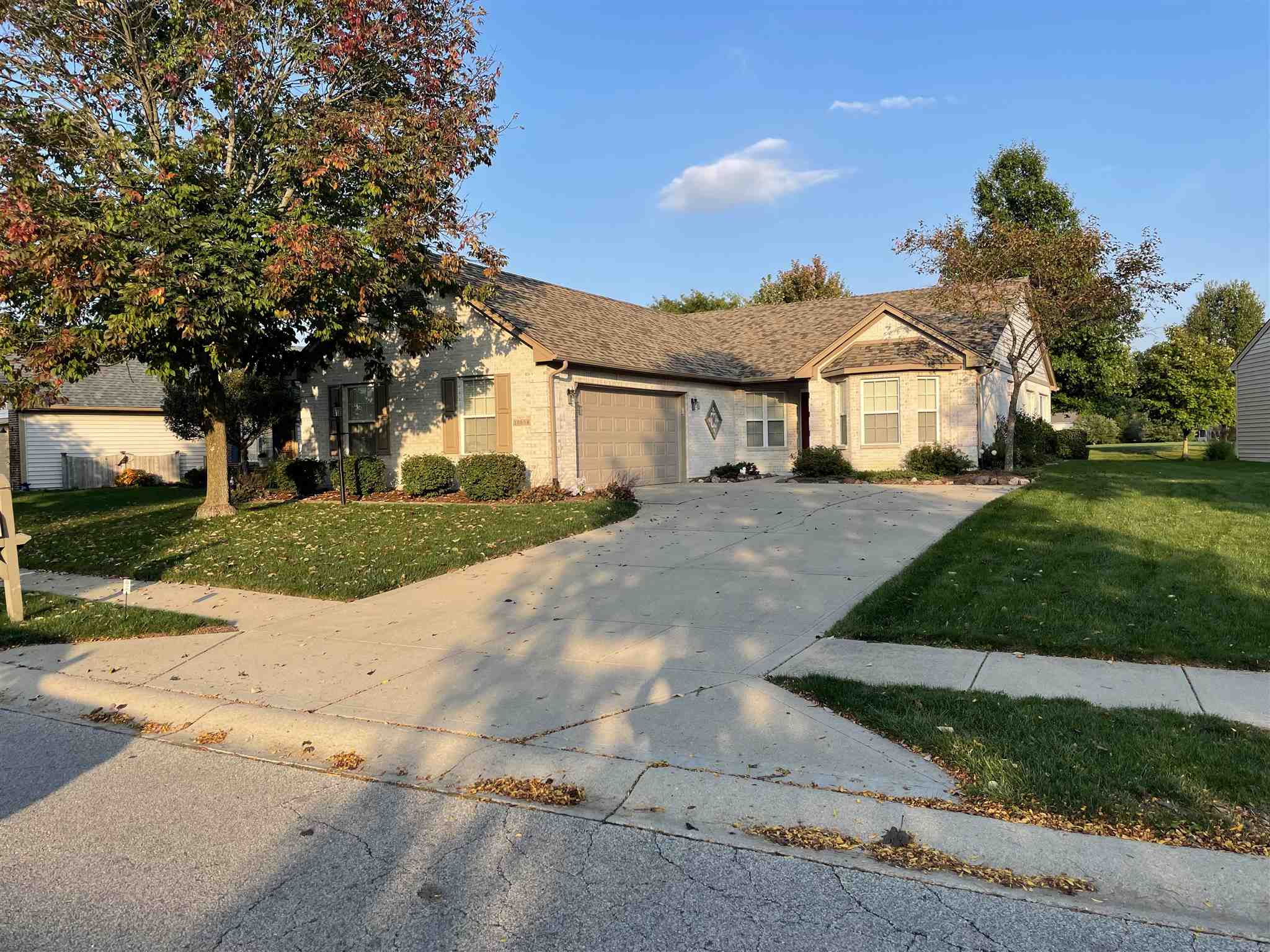 18838 Round Lake Road Noblesville, IN 46060 - Photo 2 of 27 Gallery Image 2