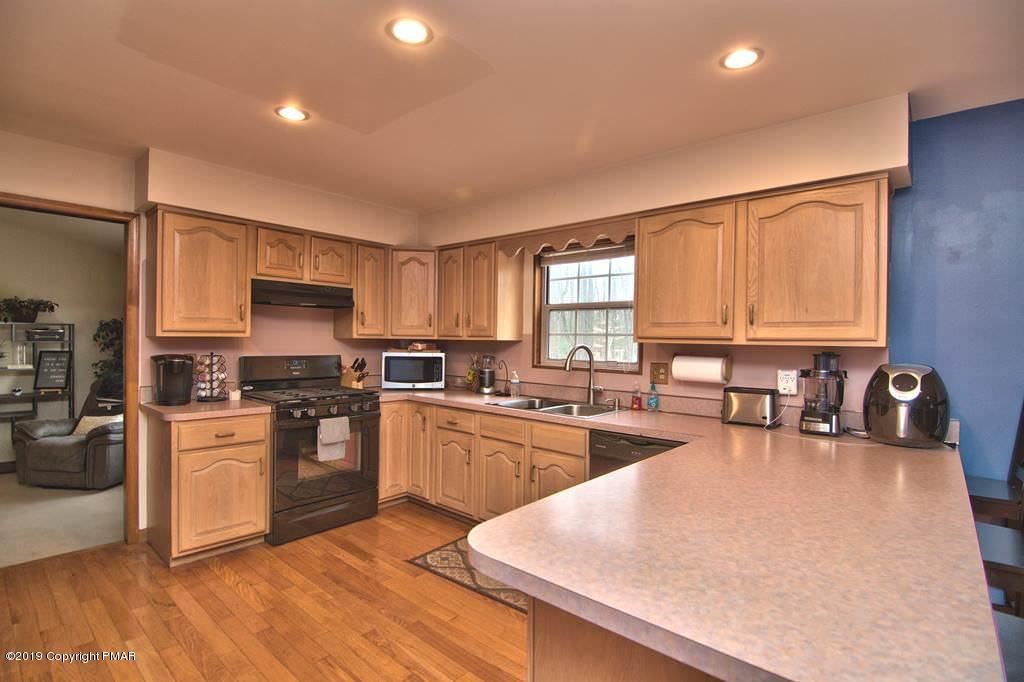 346 Charles Folly Road Bartonsville, PA 18321 - Photo 12 of 39 Photo 12