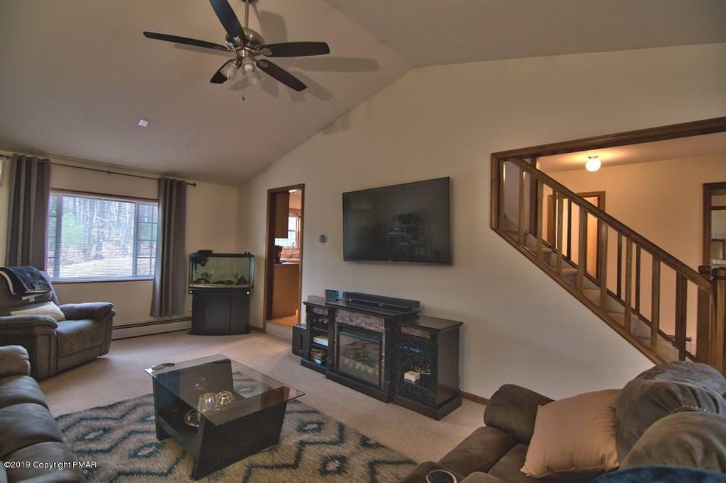 346 Charles Folly Road Bartonsville, PA 18321 - Photo 6 of 39 Photo 06