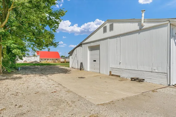 $425,000 | 176 South Henning Road, Danville, IL 61832