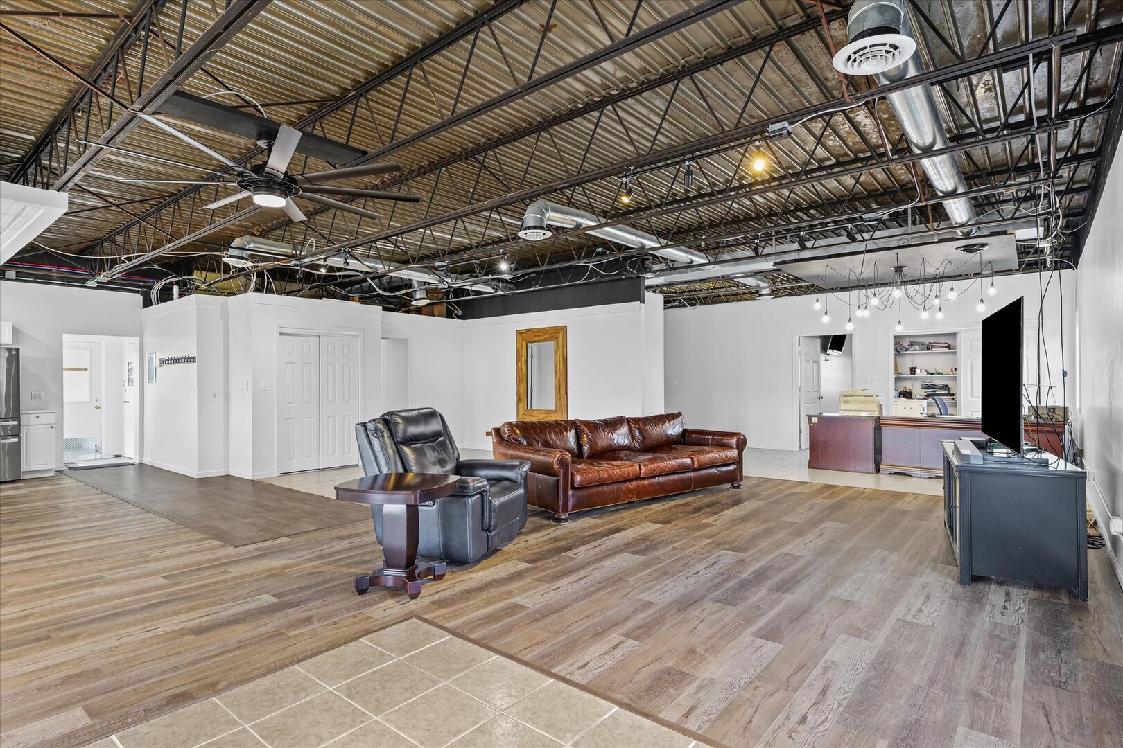 176 South Henning Road Danville, IL 61832 - Photo 6 of 58