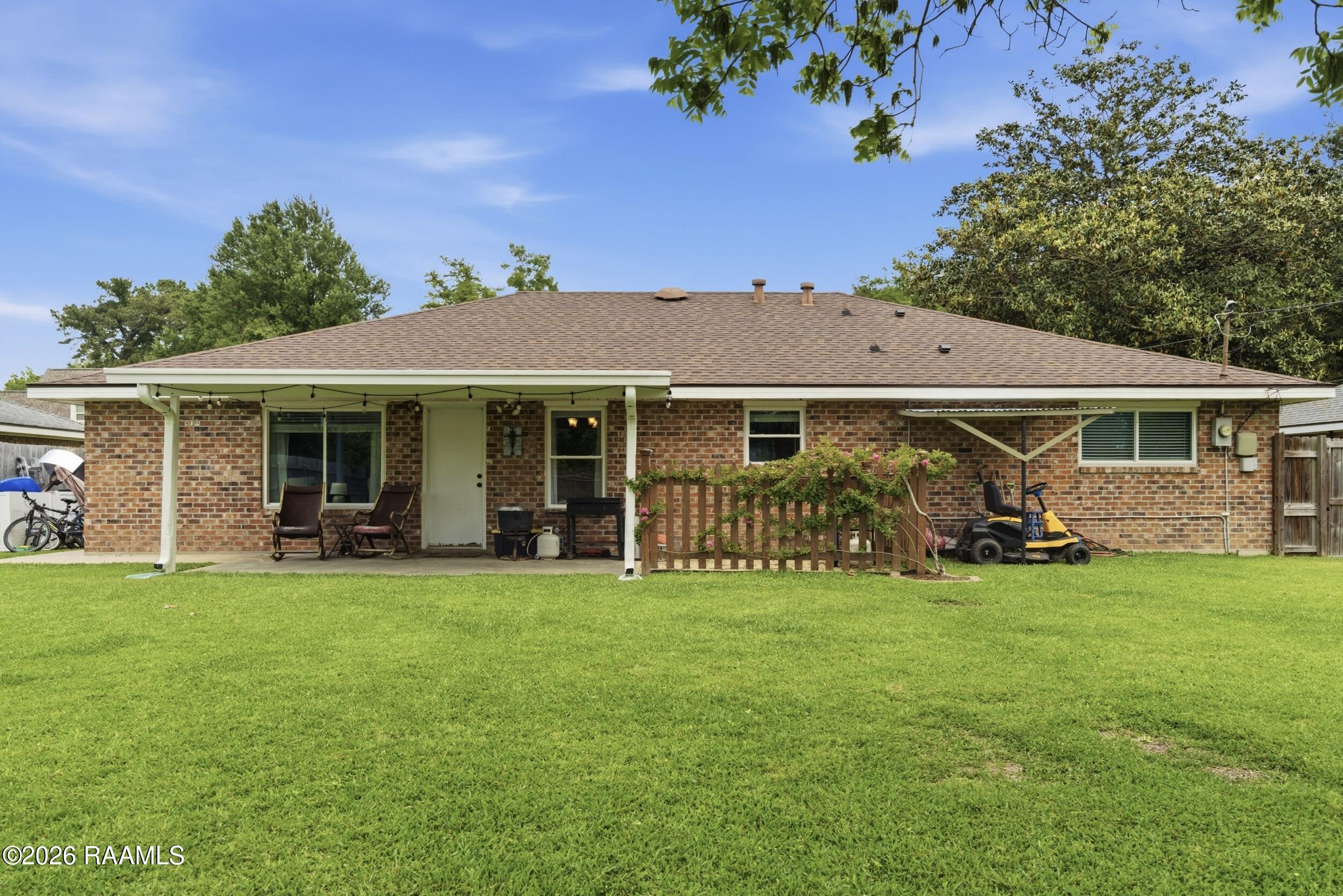 229 Lyons Street Lafayette, LA 70506 - Photo 14 of 29 Back Patio