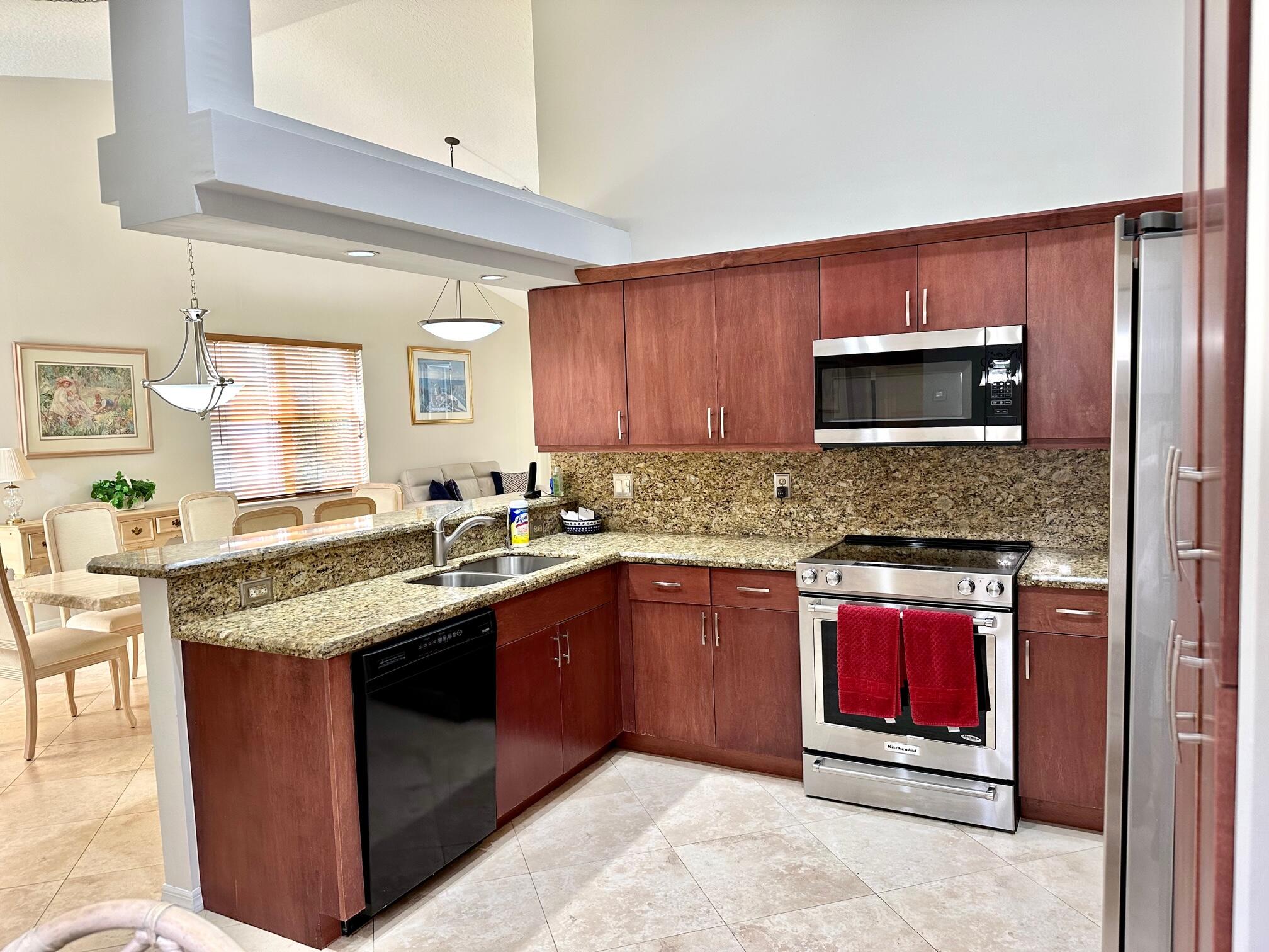 8663 Vía Giula Boca Raton, FL 33496 - Photo 1 of 20 Kitchen