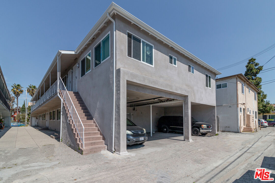 12572 Washington Boulevard, Unit 2 Los Angeles, CA 90066 - Photo 3 of 19 a view of a house with a sink and stairs