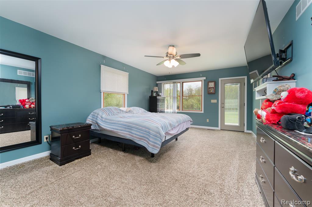 5753 Gregory Road Gregory, MI 48137 - Photo 13 of 44