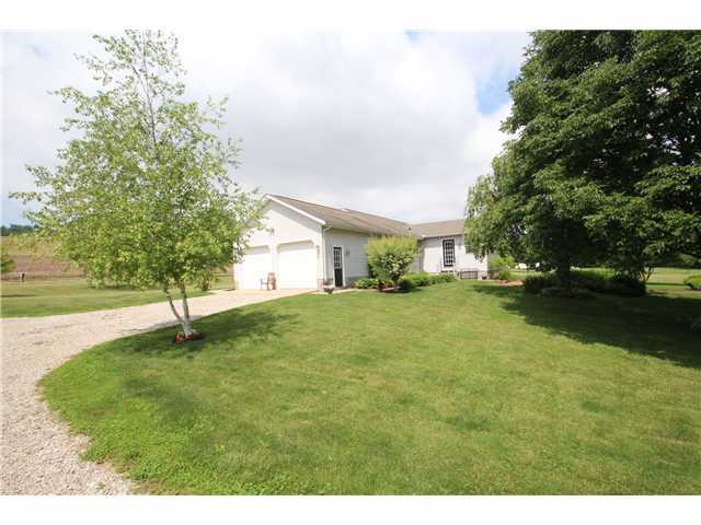 4590 Pleasant Valley Road Southwest Lancaster, OH 43130 - Photo 3 of 25